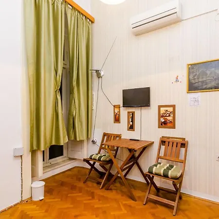 Апартаменты Two Stars Two Beds Downtown *