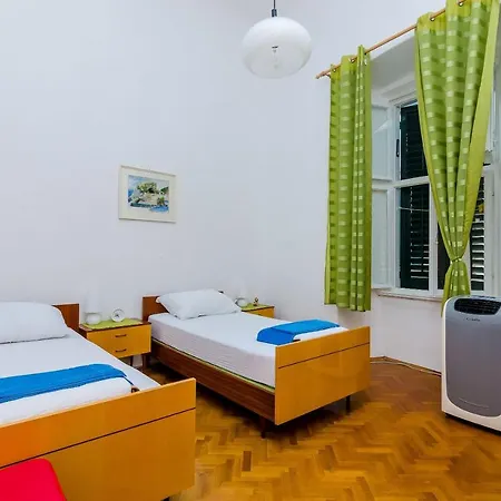 Two Stars Two Beds Downtown Ragusa