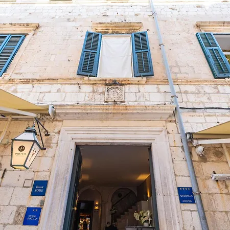 Two Stars Two Beds Downtown Dubrovnik