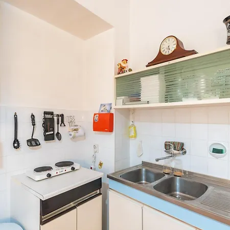 Two Stars Two Beds Downtown *