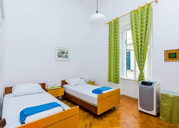 Two Stars Two Beds Downtown Dubrovnik