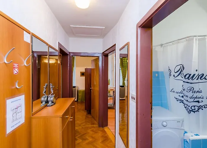 Two Stars Two Beds Downtown Appartement