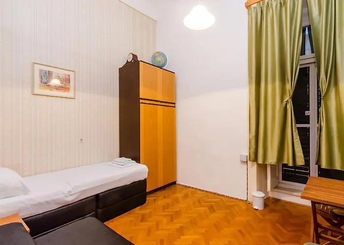 Two Stars Two Beds Downtown Appartement *