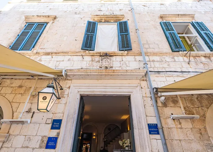 Two Stars Two Beds Downtown Ragusa