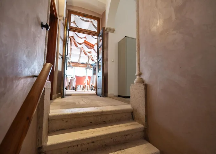 Two Stars Two Beds Downtown Appartement