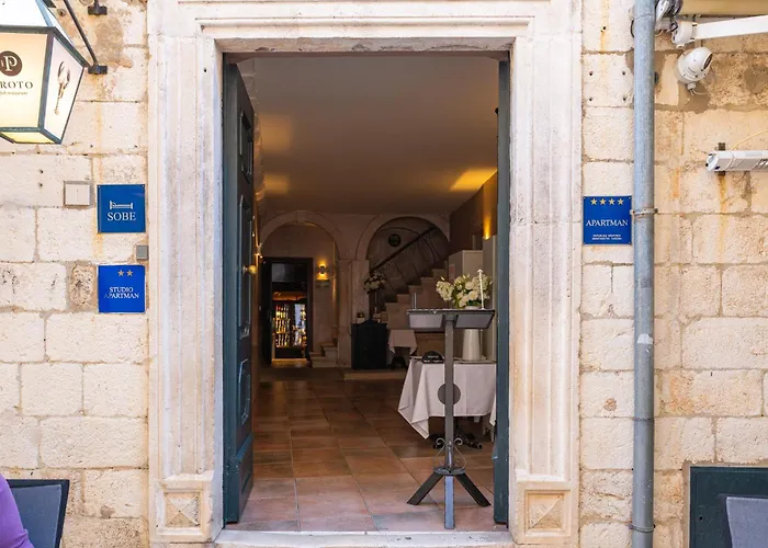 Two Stars Two Beds Downtown Appartement *