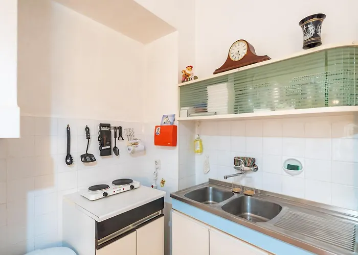 Two Stars Two Beds Downtown *