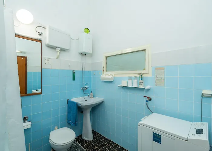 Two Stars Two Beds Downtown