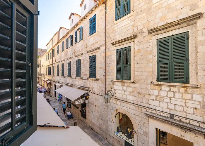 Two Stars Two Beds Downtown Dubrovnik