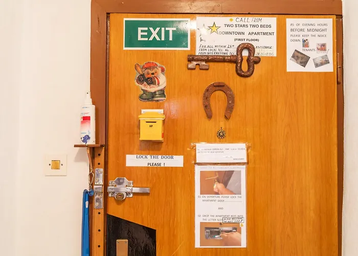 Two Stars Two Beds Downtown 公寓 *