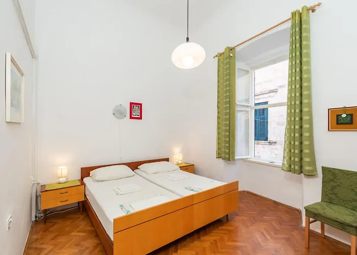 公寓 Two Stars Two Beds Downtown *