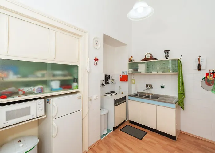 Two Stars Two Beds Downtown Appartement