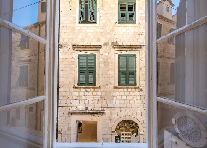 Two Stars Two Beds Downtown Dubrovnik