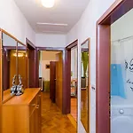 Two Stars Two Beds Downtown Daire